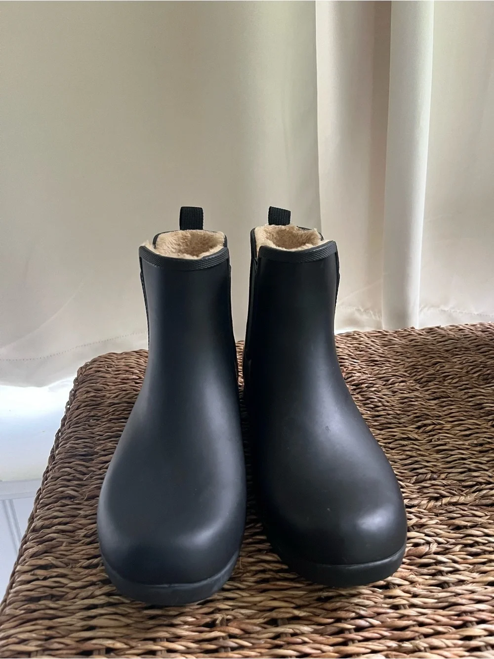 Women’s Chooka Black Chelsea Rain Boots with Cozy Lining